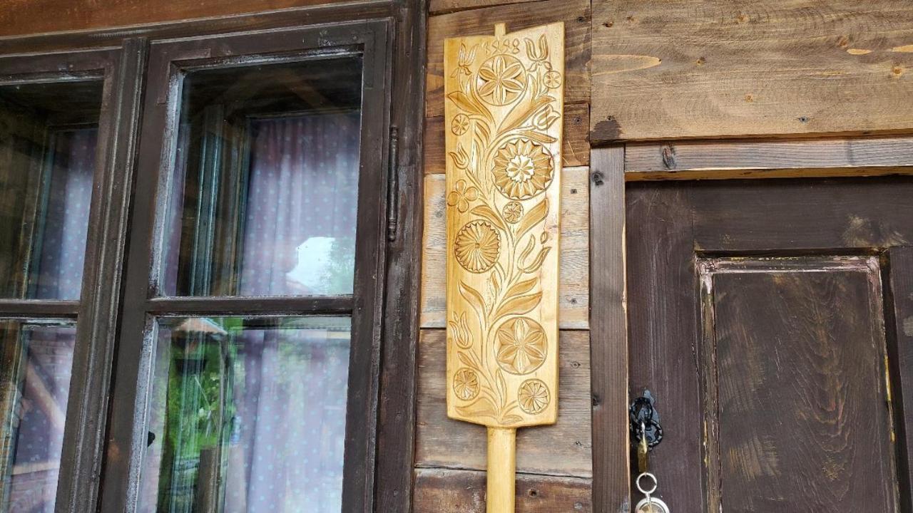 Casa Rustic Feher & Fekete Vendeghazak Совата Екстериор снимка