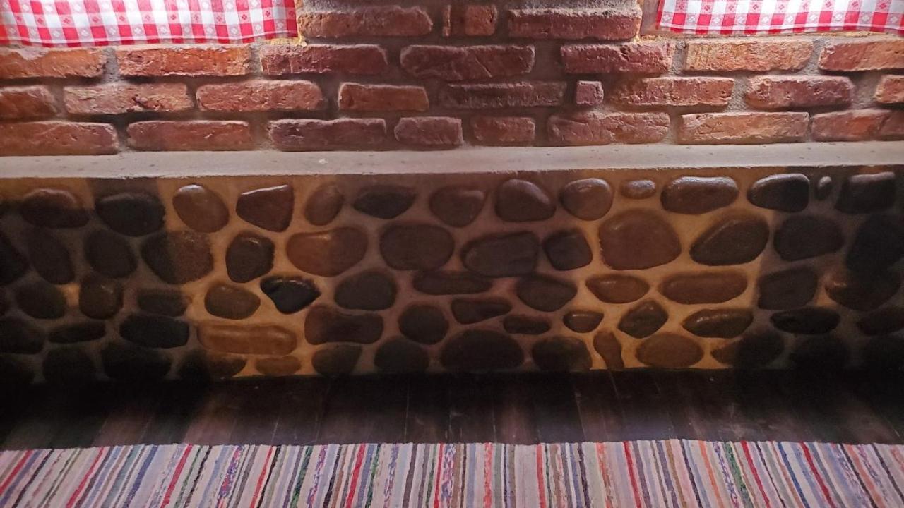 Casa Rustic Feher & Fekete Vendeghazak Совата Екстериор снимка