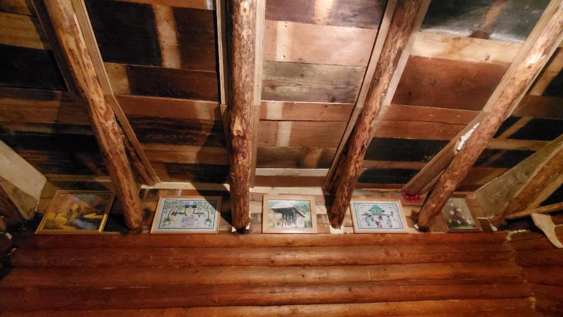 Casa Rustic Feher & Fekete Vendeghazak Совата Екстериор снимка