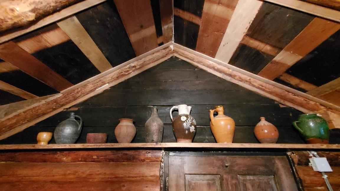 Casa Rustic Feher & Fekete Vendeghazak Совата Екстериор снимка